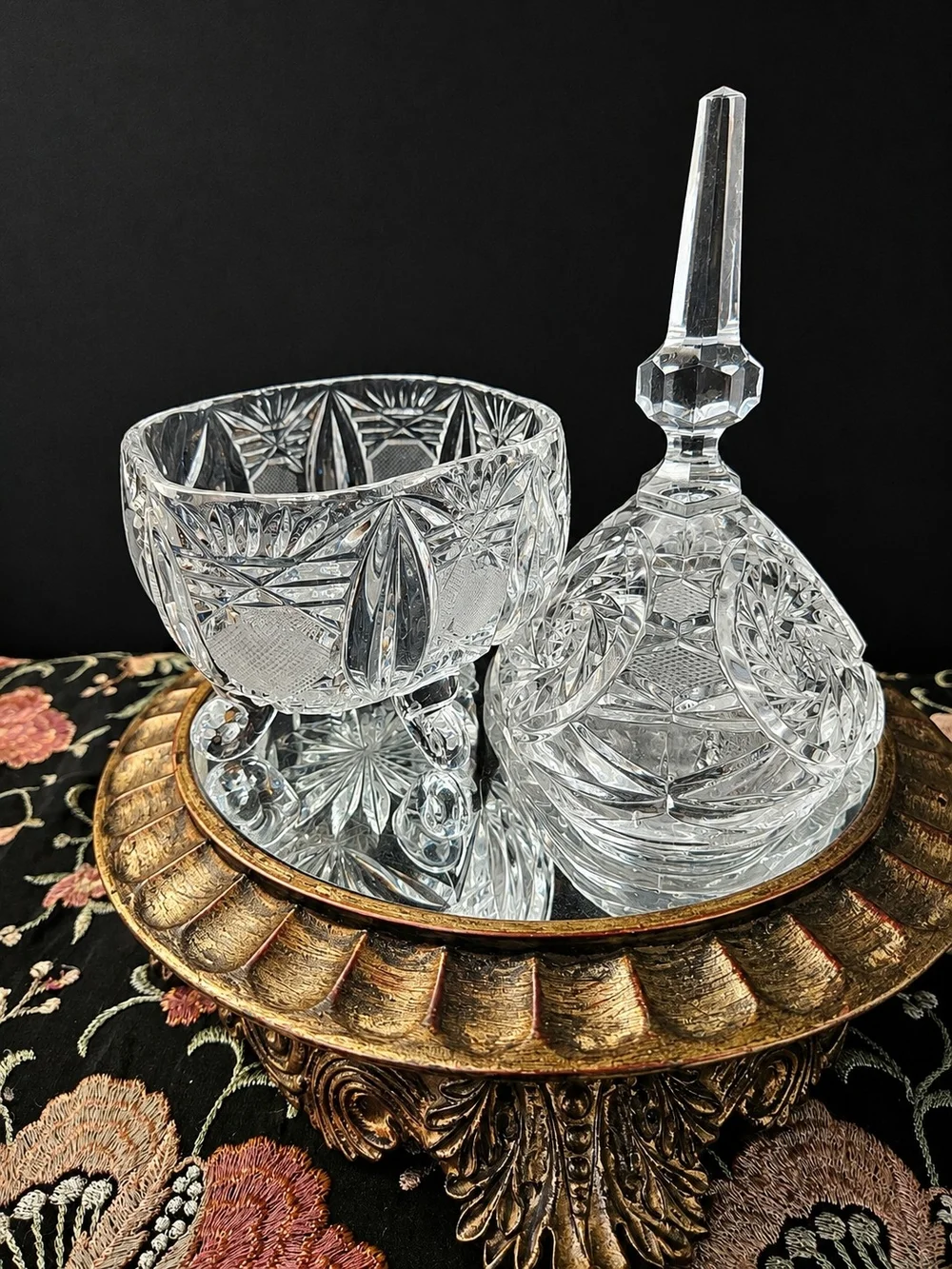 Vintage 1940s HOLLYWOOD REGENCY BRILLANT CUT CRYSTAL CANDY DISH WITH TALL FINIAL